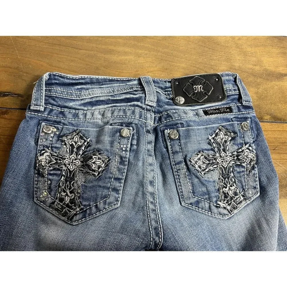 Miss Me Jeans Girls 10 Capri Medium Wash Light Fade JK5772P Cross Stitched - Picture 7 of 12